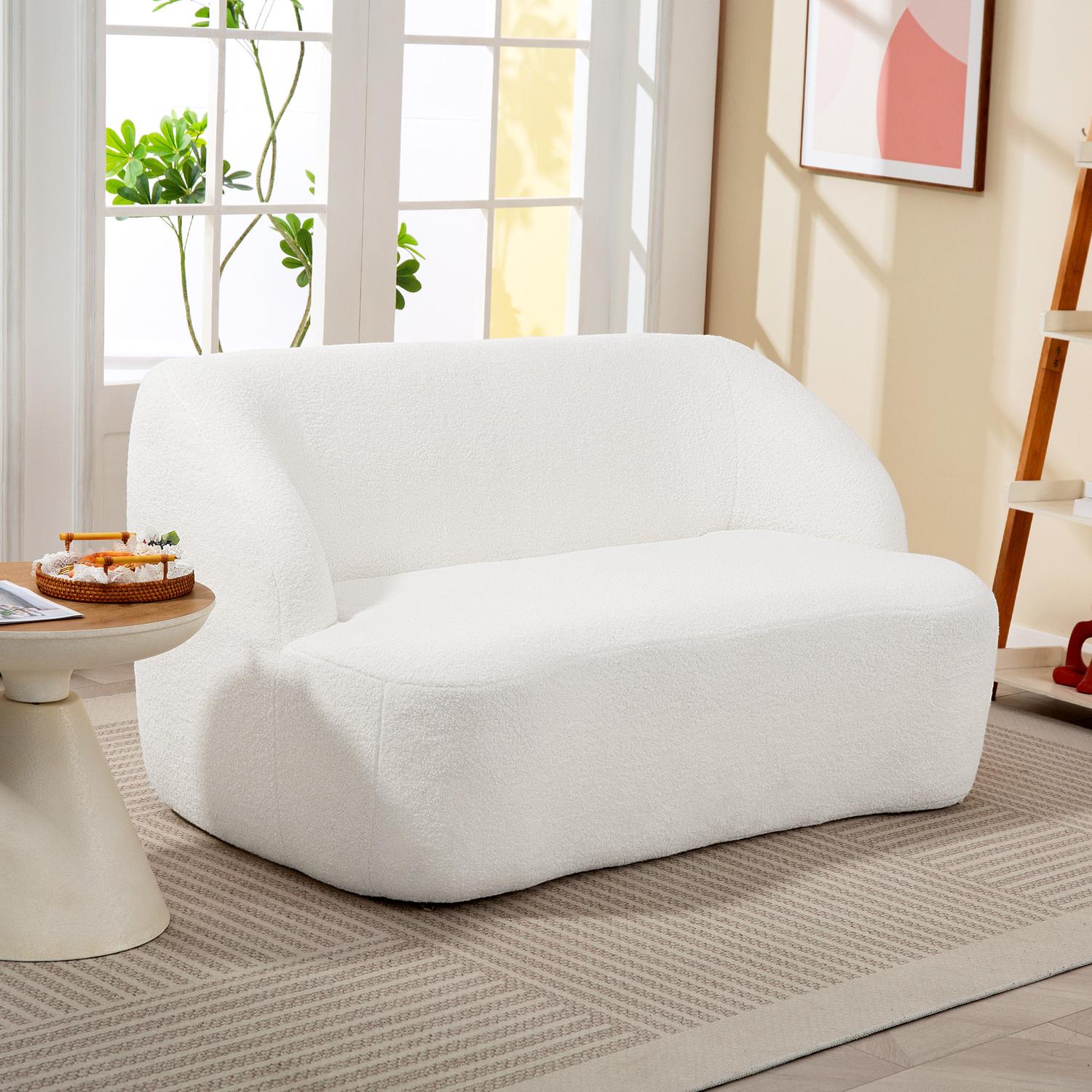 2-sits soffa, svängd design, fleeceklädsel, krämvit