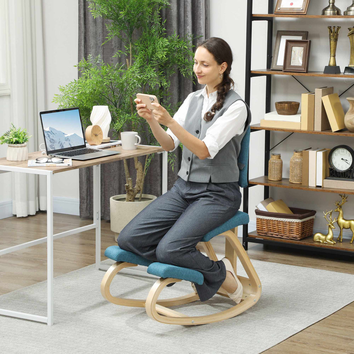 Ergonomisk knäböjd stol, mörkblå, björkträram