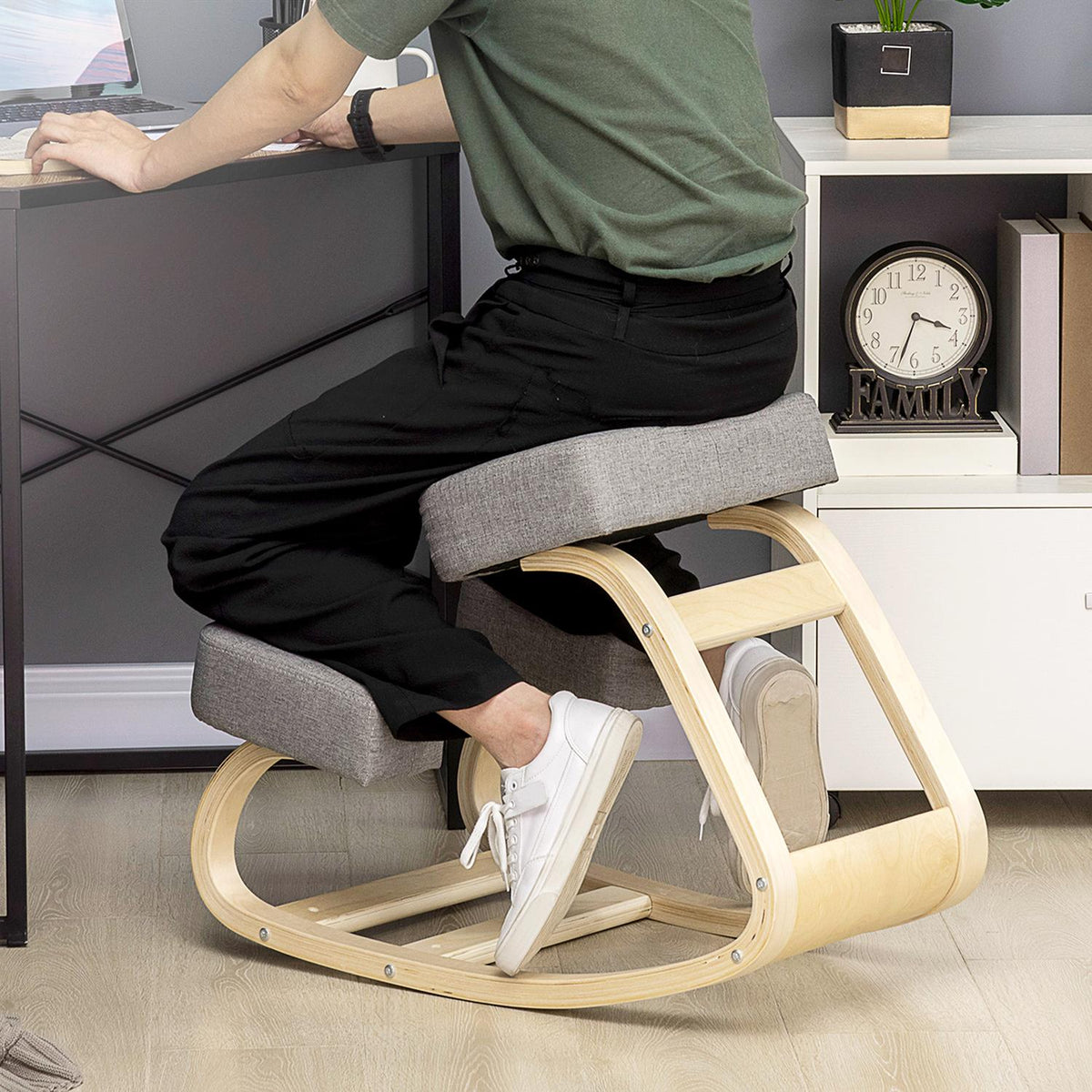 Ergonomisk knästol, björkträ, 120 kg kapacitet, grå