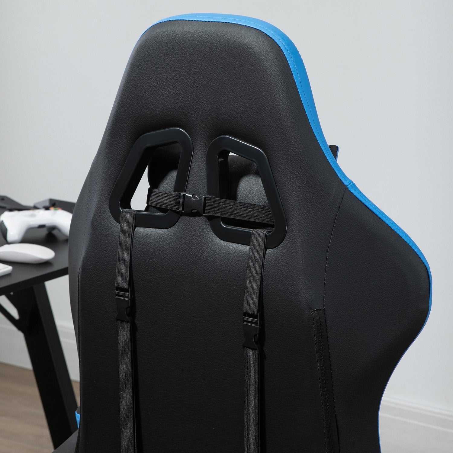 Ergonomisk spelstol med svankstöd och fotstöd