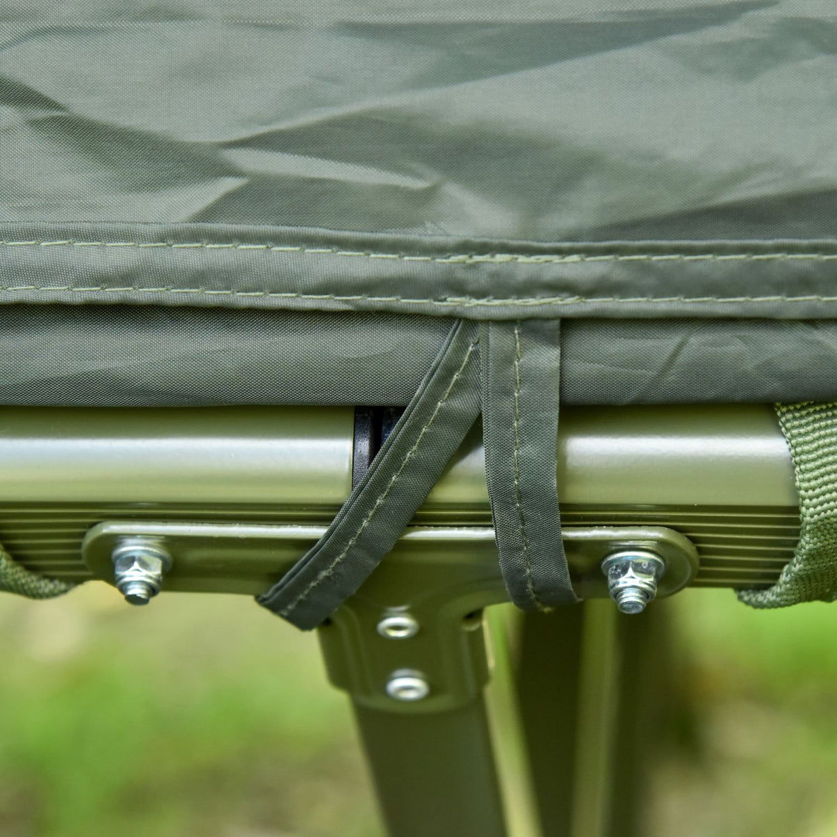 Tente dôme de camping surélevée avec matelas gonflable, 193 x 136 x 178 cm