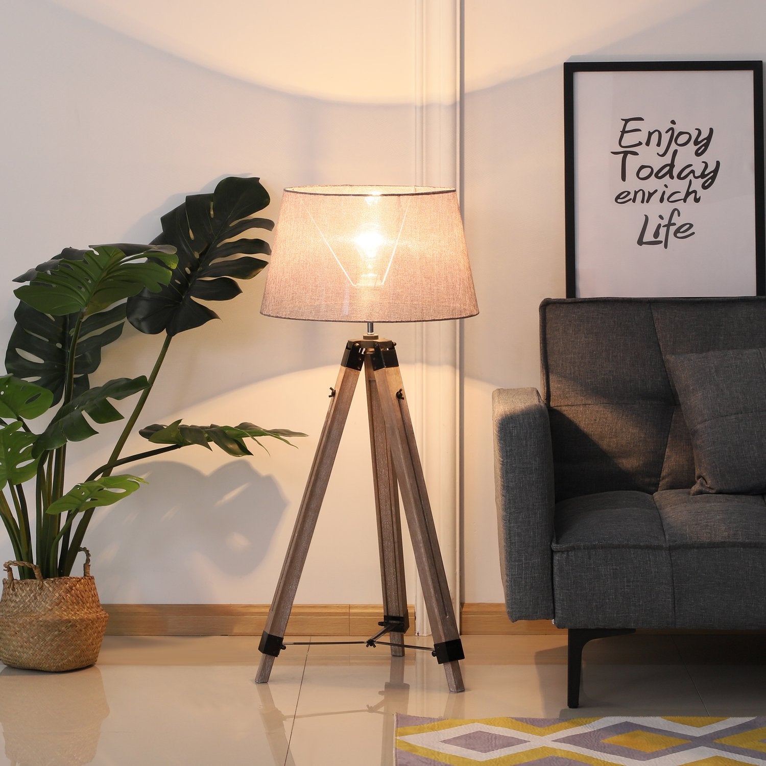 Höjdjusterbar stativ golvlampa, trä & linne, skandinavisk design