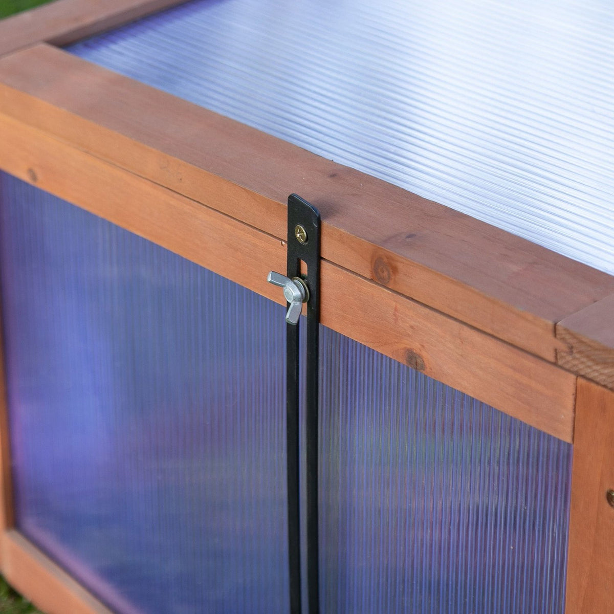 Mini-Frühbeet aus Holz – UV-geschütztes Gartengewächshaus