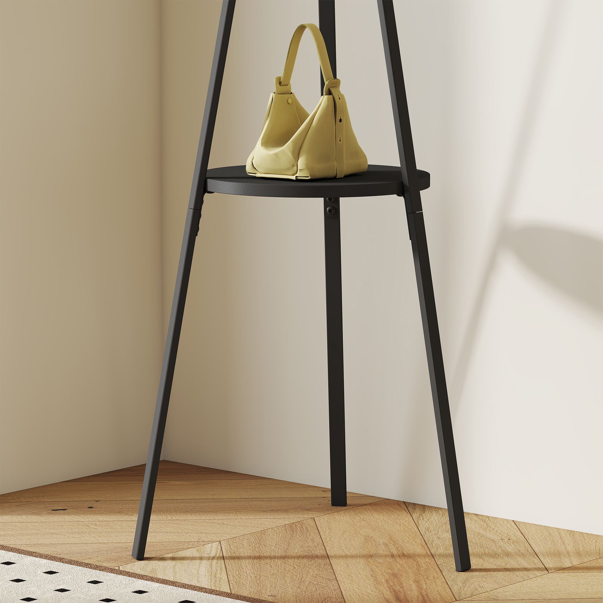 Svart klädhängare med hyllplan och 8 krokar, modern design
