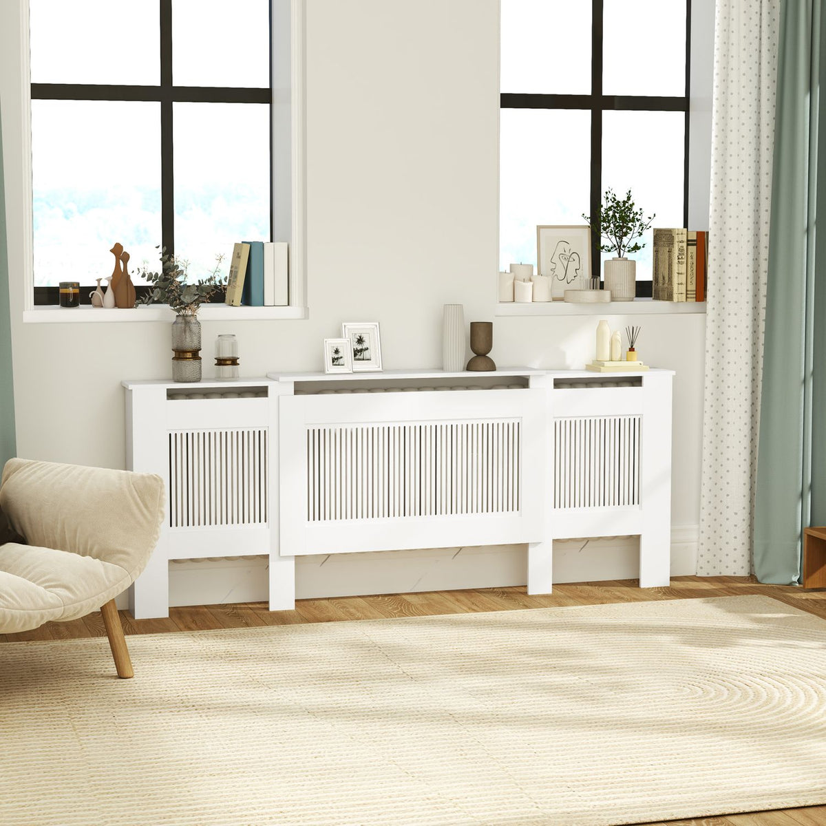 Ausziehbare weisse Heizkörperverkleidung mit Regal, Lamellendesign
