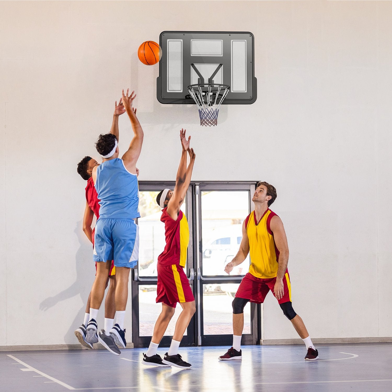 Basketbåge inomhus och utomhus – Ø45 cm fälg, väggmonterbar