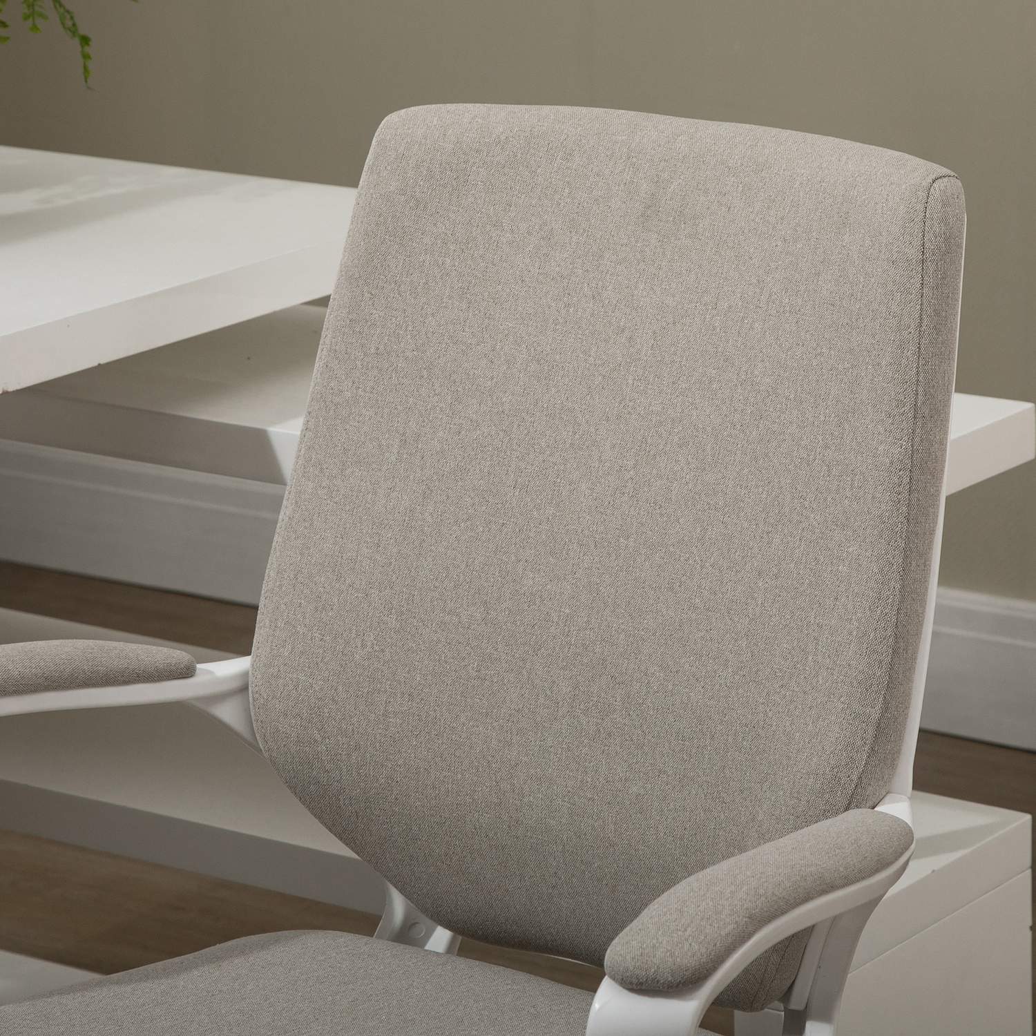 Ergonomisk kontorsstol – justerbar, vadderad, vridbar