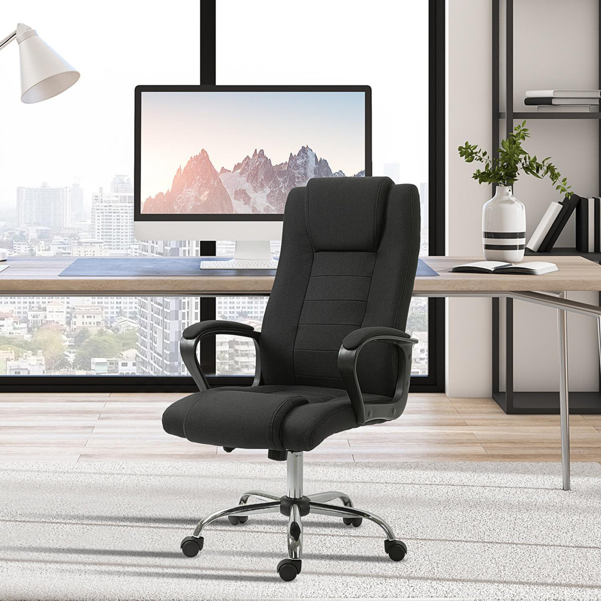 Ergonomischer schwarzer Bürostuhl mit Kopfstütze, höhenverstellbar