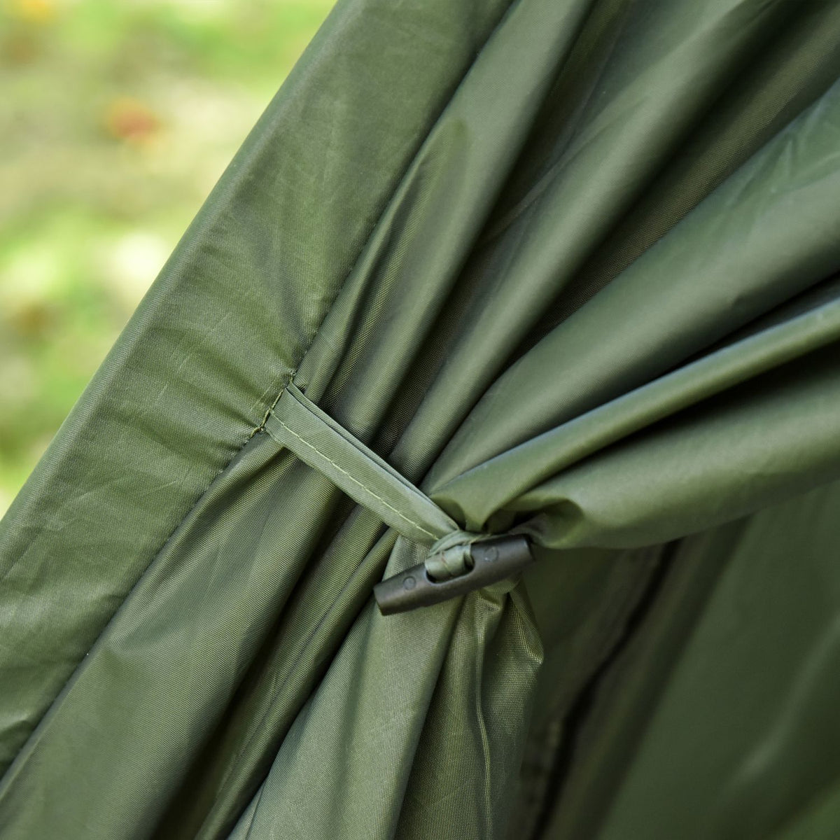 Tente dôme de camping surélevée avec matelas gonflable, 193 x 136 x 178 cm