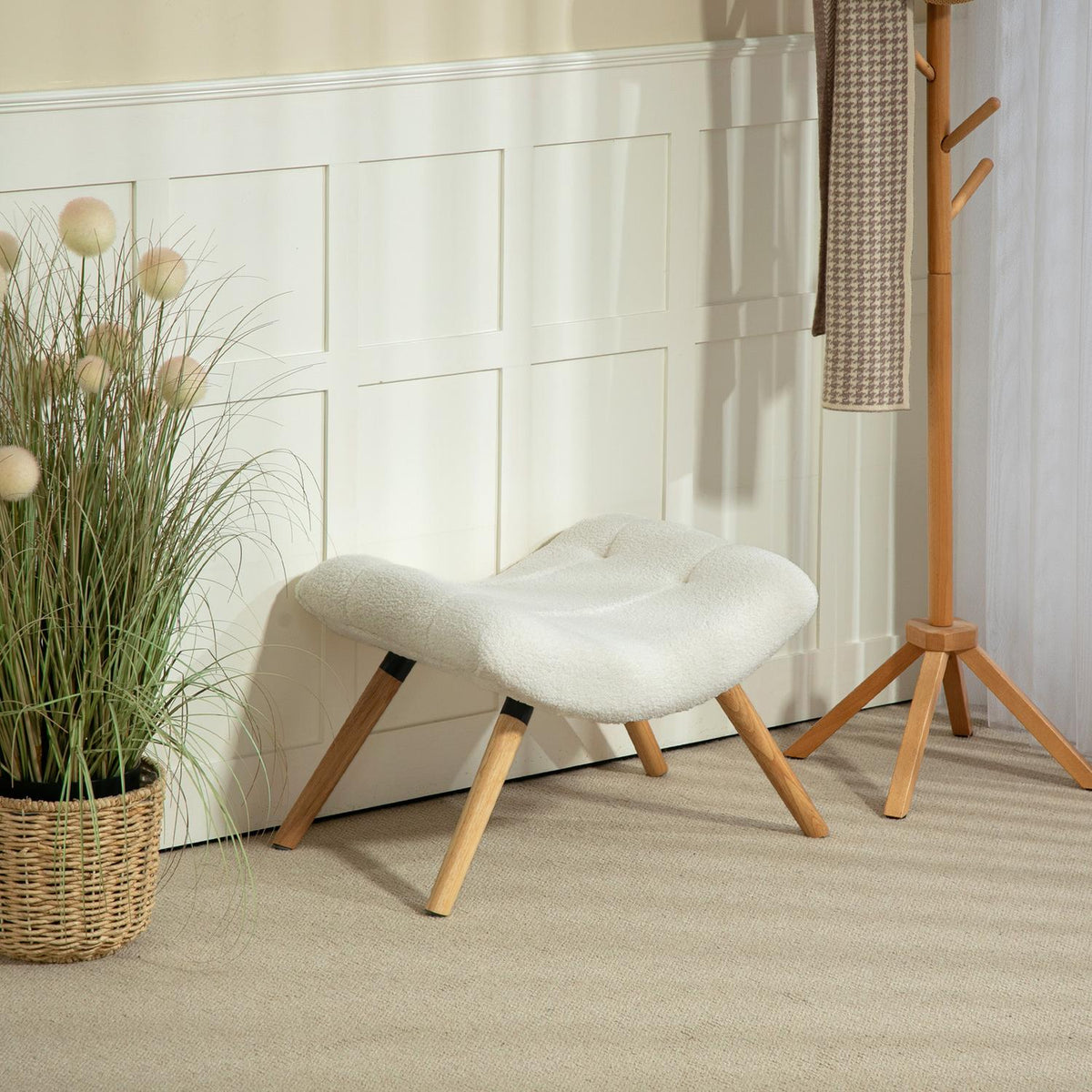 Pouf en polaire berbère blanc crème, capacité de charge 120 kg
